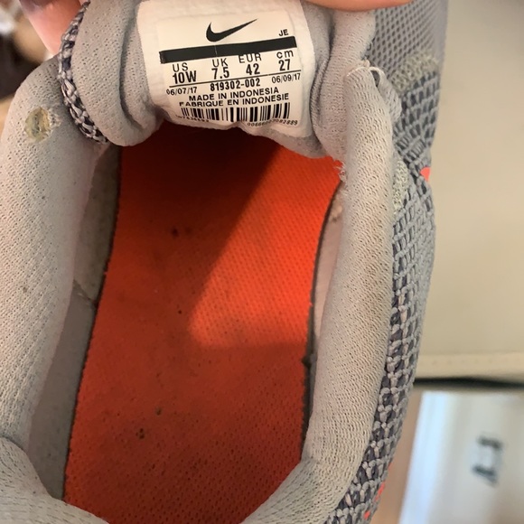 Nike running shoes - Picture 5 of 7